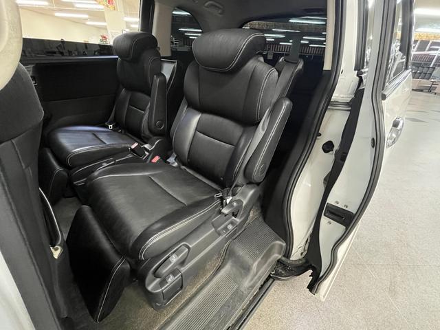 オデッセイ アブソルート　アブソルート　純正ナビ／ｂｌｕｅｔｏｏｔｈ／フルセグＴＶ／バックカメラ　リアフリップダウンモニター　純正アルミ　フォグランプ　ドライブレコーダー　ＥＴＣ　両側パワースライドドア　ステアリングスイッチ（55枚目）