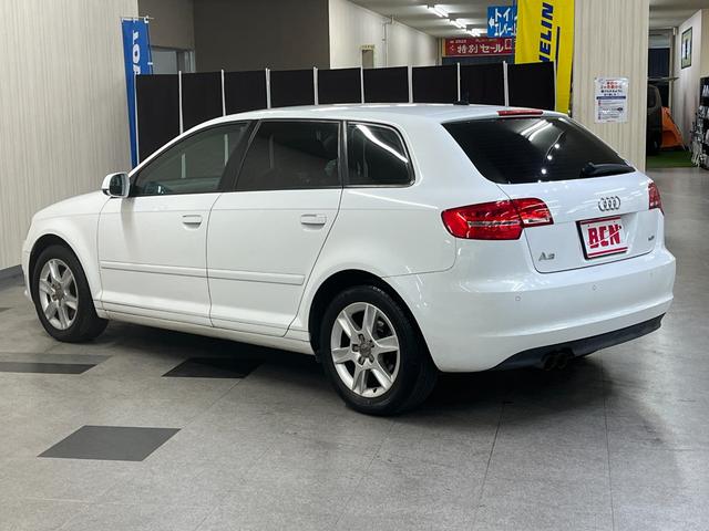 Ａ３ 　Ａ３スポーツバック　純正アルミホイール　フォグランプ　オートライト　純正ナビ／／フルセグＴＶ／バックカメラ／ＣＤ　ＨＩＤヘッドライト　ステアリングスイッチ　キーレスエントリー（7枚目）