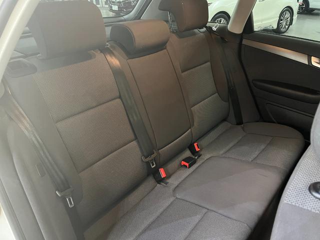 Ａ３ 　Ａ３スポーツバック　純正アルミホイール　フォグランプ　オートライト　純正ナビ／／フルセグＴＶ／バックカメラ／ＣＤ　ＨＩＤヘッドライト　ステアリングスイッチ　キーレスエントリー（29枚目）