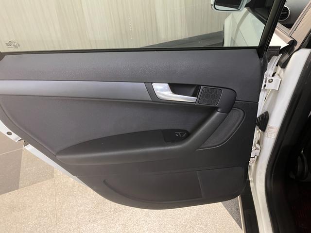 Ａ３ 　Ａ３スポーツバック　純正アルミホイール　フォグランプ　オートライト　純正ナビ／／フルセグＴＶ／バックカメラ／ＣＤ　ＨＩＤヘッドライト　ステアリングスイッチ　キーレスエントリー（30枚目）