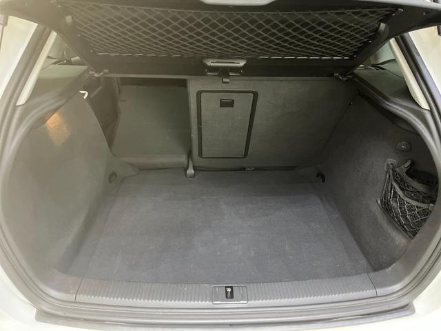 Ａ３ 　Ａ３スポーツバック　純正アルミホイール　フォグランプ　オートライト　純正ナビ／／フルセグＴＶ／バックカメラ／ＣＤ　ＨＩＤヘッドライト　ステアリングスイッチ　キーレスエントリー（36枚目）