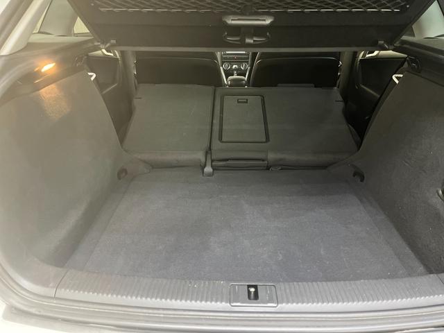 Ａ３ 　Ａ３スポーツバック　純正アルミホイール　フォグランプ　オートライト　純正ナビ／／フルセグＴＶ／バックカメラ／ＣＤ　ＨＩＤヘッドライト　ステアリングスイッチ　キーレスエントリー（37枚目）