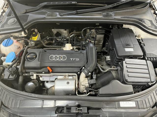 Ａ３ 　Ａ３スポーツバック　純正アルミホイール　フォグランプ　オートライト　純正ナビ／／フルセグＴＶ／バックカメラ／ＣＤ　ＨＩＤヘッドライト　ステアリングスイッチ　キーレスエントリー（46枚目）