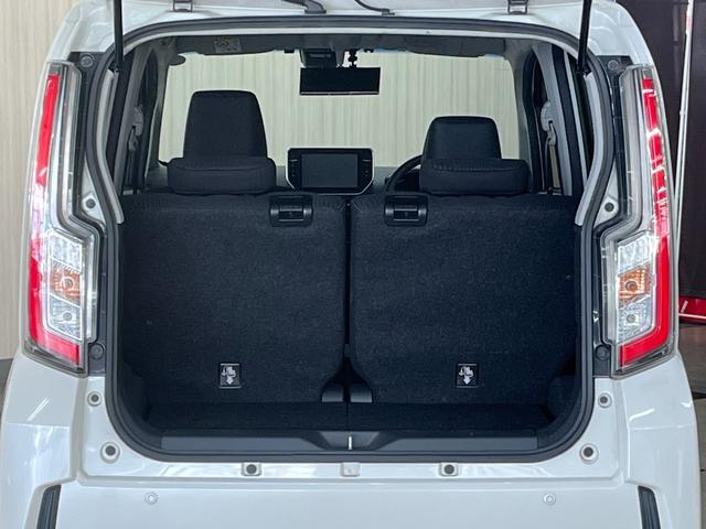 ムーヴ カスタム　Ｘ　ハイパーＳＡＩＩ　スマートアシスト　純正ナビ／フルセグＴＶ／バックカメラ／ｂｌｕｅｔｏｏｔｈ　ステアリングスイッチ　オートライト　プッシュスタート　スマートキー　ドライブレコーダー　ＥＴＣ　純正アルミ　フォグランプ（9枚目）