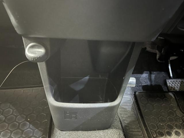 ムーヴ カスタム　Ｘ　ハイパーＳＡＩＩ　スマートアシスト　純正ナビ／フルセグＴＶ／バックカメラ／ｂｌｕｅｔｏｏｔｈ　ステアリングスイッチ　オートライト　プッシュスタート　スマートキー　ドライブレコーダー　ＥＴＣ　純正アルミ　フォグランプ（22枚目）