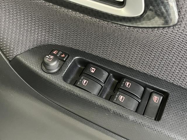 ムーヴ カスタム　Ｘ　ハイパーＳＡＩＩ　スマートアシスト　純正ナビ／フルセグＴＶ／バックカメラ／ｂｌｕｅｔｏｏｔｈ　ステアリングスイッチ　オートライト　プッシュスタート　スマートキー　ドライブレコーダー　ＥＴＣ　純正アルミ　フォグランプ（30枚目）