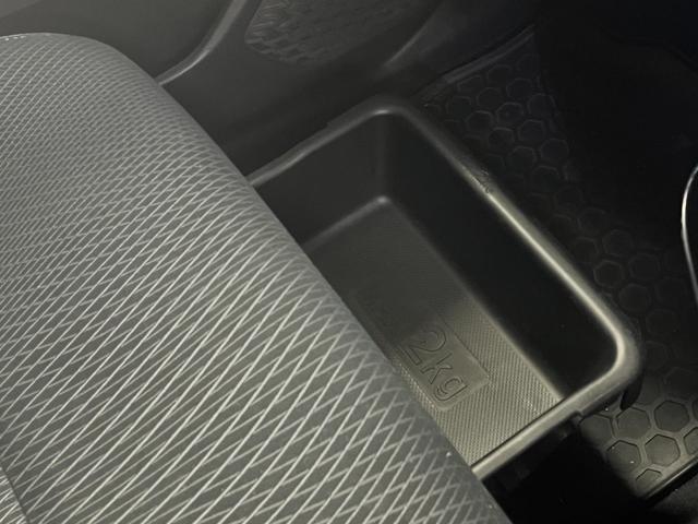 ムーヴ カスタム　Ｘ　ハイパーＳＡＩＩ　スマートアシスト　純正ナビ／フルセグＴＶ／バックカメラ／ｂｌｕｅｔｏｏｔｈ　ステアリングスイッチ　オートライト　プッシュスタート　スマートキー　ドライブレコーダー　ＥＴＣ　純正アルミ　フォグランプ（36枚目）