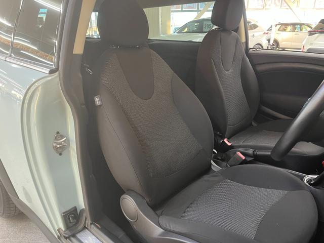 ＭＩＮＩ 　クーパークラブマン＿社外１８インチアルミ＿ドライブレコーダー　ＥＴＣ　社外ポータブルナビ／ワンセグＴＶ　ＨＩＤヘッドライト　フォグランプ　プッシュスタート　スマートキー　オートエアコン（26枚目）