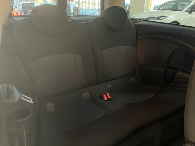 ＭＩＮＩ 　クーパークラブマン＿社外１８インチアルミ＿ドライブレコーダー　ＥＴＣ　社外ポータブルナビ／ワンセグＴＶ　ＨＩＤヘッドライト　フォグランプ　プッシュスタート　スマートキー　オートエアコン（27枚目）