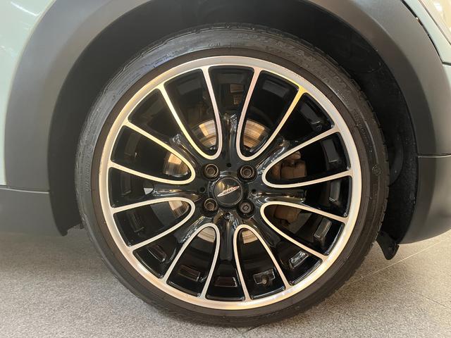 ＭＩＮＩ 　クーパークラブマン＿社外１８インチアルミ＿ドライブレコーダー　ＥＴＣ　社外ポータブルナビ／ワンセグＴＶ　ＨＩＤヘッドライト　フォグランプ　プッシュスタート　スマートキー　オートエアコン（35枚目）