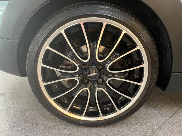 ＭＩＮＩ 　クーパークラブマン＿社外１８インチアルミ＿ドライブレコーダー　ＥＴＣ　社外ポータブルナビ／ワンセグＴＶ　ＨＩＤヘッドライト　フォグランプ　プッシュスタート　スマートキー　オートエアコン（36枚目）