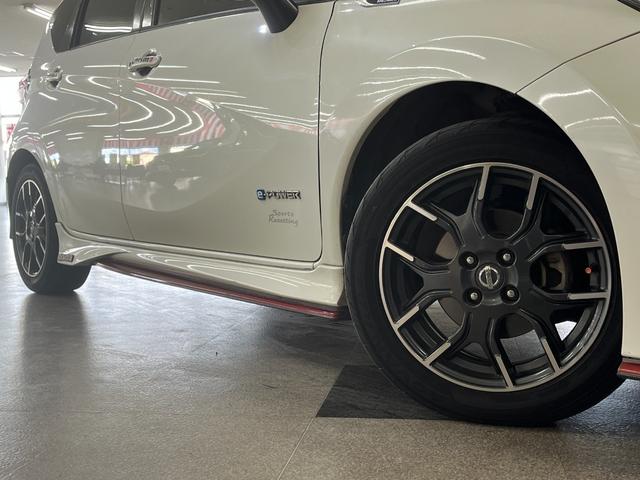 ノート ｅ－パワーニスモ　ｅパワーニスモ　エマージェンシーブレーキ　純正ナビ／フルセグＴＶ　デジタルインナーミラー　線包囲モニター　ドライブレコーダー　ＥＴＣ　ステアリングスイッチ　純正アルミ　電動格納ミラー（15枚目）