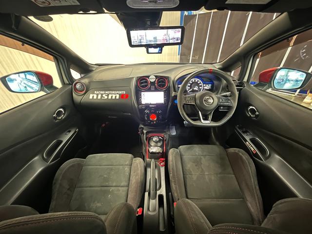 ノート ｅ－パワーニスモ　ｅパワーニスモ　エマージェンシーブレーキ　純正ナビ／フルセグＴＶ　デジタルインナーミラー　線包囲モニター　ドライブレコーダー　ＥＴＣ　ステアリングスイッチ　純正アルミ　電動格納ミラー（22枚目）