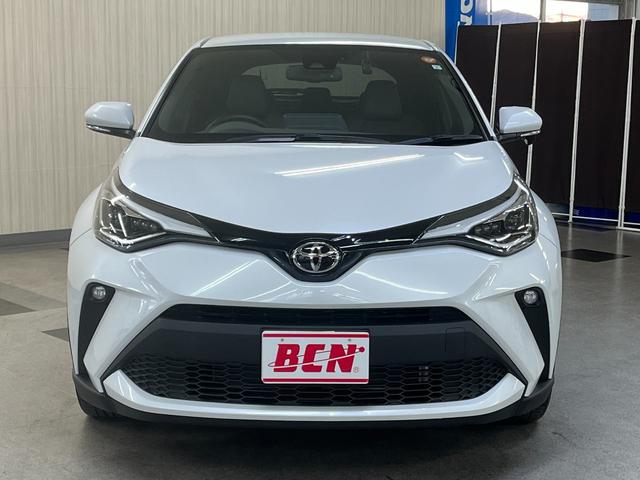 Ｃ－ＨＲ Ｇ－Ｔ　Ｇ－Ｔ＿純正８インチディスプレイオーディオナビ／バックカメラ／ｂｌｕｅｔｏｏｔｈ　ドライブレコーダー　純正アルミ　ステアリングスイッチ　ＬＥＤヘッドライト　ハーフレザーシート　トノカバー（2枚目）