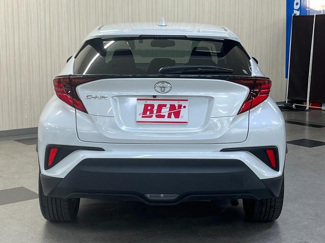 Ｃ－ＨＲ Ｇ－Ｔ　Ｇ－Ｔ＿純正８インチディスプレイオーディオナビ／バックカメラ／ｂｌｕｅｔｏｏｔｈ　ドライブレコーダー　純正アルミ　ステアリングスイッチ　ＬＥＤヘッドライト　ハーフレザーシート　トノカバー（6枚目）