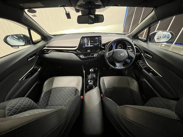 Ｃ－ＨＲ Ｇ－Ｔ　Ｇ－Ｔ＿純正８インチディスプレイオーディオナビ／バックカメラ／ｂｌｕｅｔｏｏｔｈ　ドライブレコーダー　純正アルミ　ステアリングスイッチ　ＬＥＤヘッドライト　ハーフレザーシート　トノカバー（10枚目）