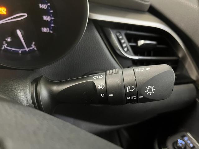 Ｃ－ＨＲ Ｇ－Ｔ　Ｇ－Ｔ＿純正８インチディスプレイオーディオナビ／バックカメラ／ｂｌｕｅｔｏｏｔｈ　ドライブレコーダー　純正アルミ　ステアリングスイッチ　ＬＥＤヘッドライト　ハーフレザーシート　トノカバー（15枚目）