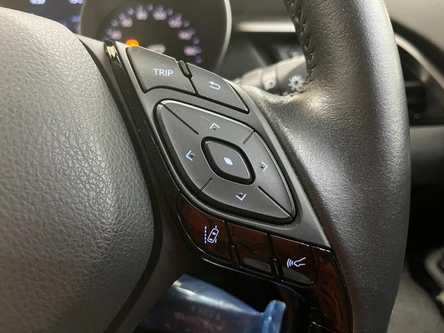 Ｃ－ＨＲ Ｇ－Ｔ　Ｇ－Ｔ＿純正８インチディスプレイオーディオナビ／バックカメラ／ｂｌｕｅｔｏｏｔｈ　ドライブレコーダー　純正アルミ　ステアリングスイッチ　ＬＥＤヘッドライト　ハーフレザーシート　トノカバー（18枚目）