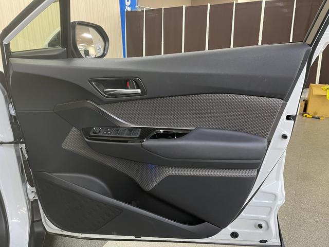 Ｃ－ＨＲ Ｇ－Ｔ　Ｇ－Ｔ＿純正８インチディスプレイオーディオナビ／バックカメラ／ｂｌｕｅｔｏｏｔｈ　ドライブレコーダー　純正アルミ　ステアリングスイッチ　ＬＥＤヘッドライト　ハーフレザーシート　トノカバー（35枚目）