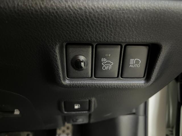 Ｃ－ＨＲ Ｇ　Ｇハイブリッド　ＴＲＤエアロ　ハーフレザーシート　スマートキー　ドライブレコーダー　ＥＴＣ　ステアリングスイッチ　クルーズコントロール　純正ナビ／バックカメラ　純正アルミ　ＬＥＤヘッドライト（21枚目）