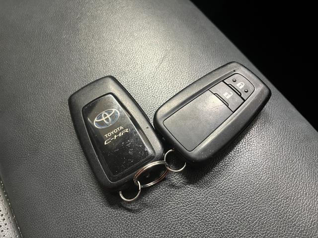Ｃ－ＨＲ Ｇ　Ｇハイブリッド　ＴＲＤエアロ　ハーフレザーシート　スマートキー　ドライブレコーダー　ＥＴＣ　ステアリングスイッチ　クルーズコントロール　純正ナビ／バックカメラ　純正アルミ　ＬＥＤヘッドライト（30枚目）