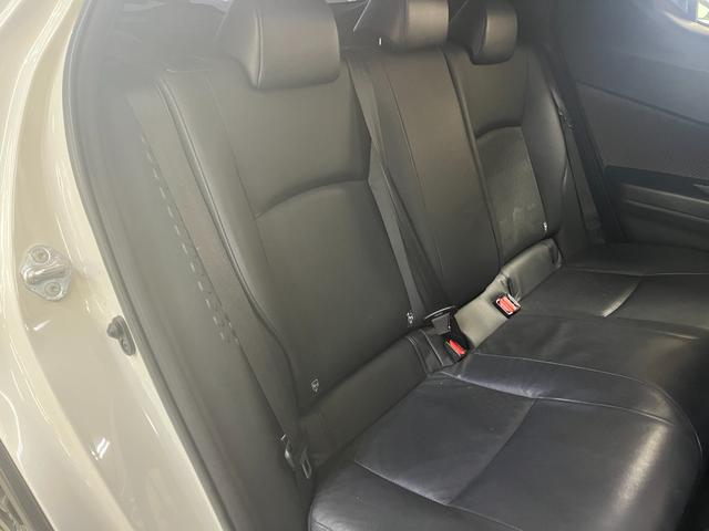 Ｃ－ＨＲ Ｇ　Ｇハイブリッド　ＴＲＤエアロ　ハーフレザーシート　スマートキー　ドライブレコーダー　ＥＴＣ　ステアリングスイッチ　クルーズコントロール　純正ナビ／バックカメラ　純正アルミ　ＬＥＤヘッドライト（33枚目）