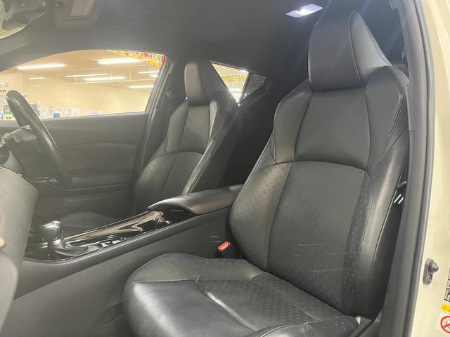 Ｃ－ＨＲ Ｇ　Ｇハイブリッド　ＴＲＤエアロ　ハーフレザーシート　スマートキー　ドライブレコーダー　ＥＴＣ　ステアリングスイッチ　クルーズコントロール　純正ナビ／バックカメラ　純正アルミ　ＬＥＤヘッドライト（35枚目）