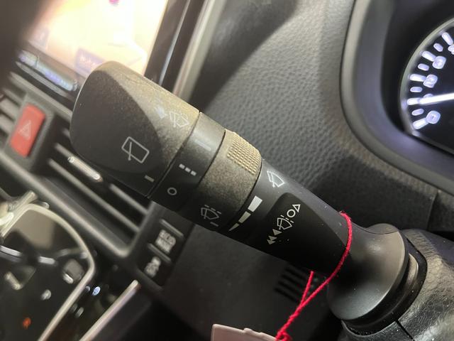 エスクァイア Xi Xi_純正9インチナビ/フルセグTV/bluetooth/バックカメラ_純正エアロ ETC プッシュスタート 片側パワースライドドア LEDヘッドライト 純正アルミホイール 電動格納ミラー(18枚目)