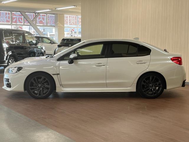 WRX S4 2.0GTアイサイト 純正ナビ Bluetooth フルセグ クルーズコントロール バックカメラ 純正アルミ キーフリー プッシュスタート USB パワーシート(4枚目)