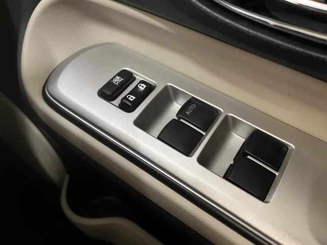 アクア G G_iストップ_純正ナビ/フルセグTV/bluetooth/_ETC_プッシュスタ-ト スマートキー/スペアキー ウィンカーミラー 電動格納ミラー ETC オートエアコン(15枚目)