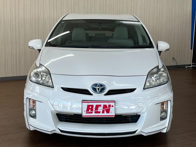 プリウス Ｇ　Ｇ＿エアロパーツ＿純正ＨＤＤナビ／バックモニター／ＣＤ＿ビルトインＥＴＣ　ステアリングスイッチ　オートライト　スマートキー　純正アルミホイール　電動格納ミラー　トノカバー（2枚目）