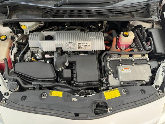 プリウス Ｇ　Ｇ＿エアロパーツ＿純正ＨＤＤナビ／バックモニター／ＣＤ＿ビルトインＥＴＣ　ステアリングスイッチ　オートライト　スマートキー　純正アルミホイール　電動格納ミラー　トノカバー（48枚目）