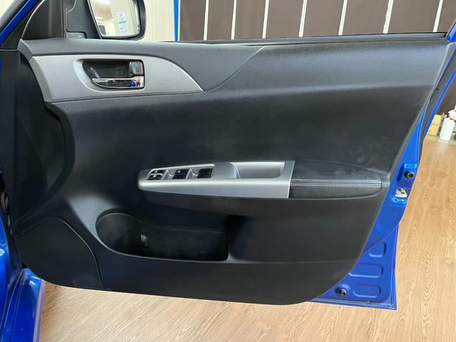インプレッサ ＷＲＸ　ＳＴＩ　Ａライン　ＳＩ－ＤＲＩＶＥ　純正オプションアルミホイール　ＳＤナビ　フルセグＴＶ　Ｂｌｕｅｔｏｏｔｈ　ＥＴＣ　クルコン　シートヒーター（34枚目）