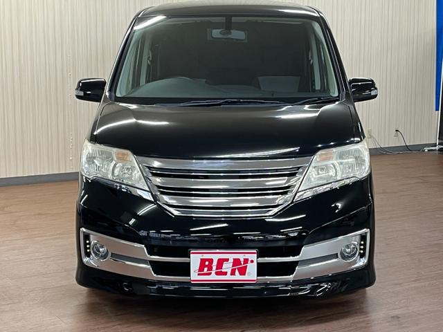 セレナ ライダー　ライダ－＿純正ナビ／フルセグＴＶ／バックモニタ－＿両側パワースライドドア　ＥＴＣ　ステアリングリモコン　社外アルミホイール（ＡＵＴＥＣＨ）　ＨＩＤヘッドライト／フォグランプ　スマートキー（2枚目）