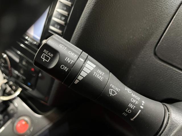 セレナ ライダー　ライダ－＿純正ナビ／フルセグＴＶ／バックモニタ－＿両側パワースライドドア　ＥＴＣ　ステアリングリモコン　社外アルミホイール（ＡＵＴＥＣＨ）　ＨＩＤヘッドライト／フォグランプ　スマートキー（16枚目）