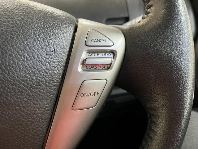 セレナ ライダー　ライダ－＿純正ナビ／フルセグＴＶ／バックモニタ－＿両側パワースライドドア　ＥＴＣ　ステアリングリモコン　社外アルミホイール（ＡＵＴＥＣＨ）　ＨＩＤヘッドライト／フォグランプ　スマートキー（19枚目）