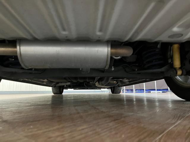 セレナ ライダー　ライダ－＿純正ナビ／フルセグＴＶ／バックモニタ－＿両側パワースライドドア　ＥＴＣ　ステアリングリモコン　社外アルミホイール（ＡＵＴＥＣＨ）　ＨＩＤヘッドライト／フォグランプ　スマートキー（51枚目）