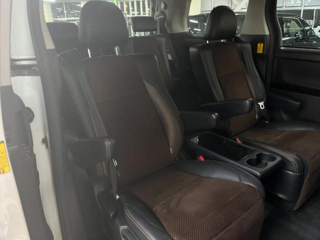 アルファード 240S タイプゴールドII 240Sタイプゴールド2_パワーバックドア 社外ナビ/フルセグTV/バックカメラ ETC LEDヘッドライト クルーズコントロール 両側パワースライドドア 社外アルミホイール プッシュスタート(30枚目)