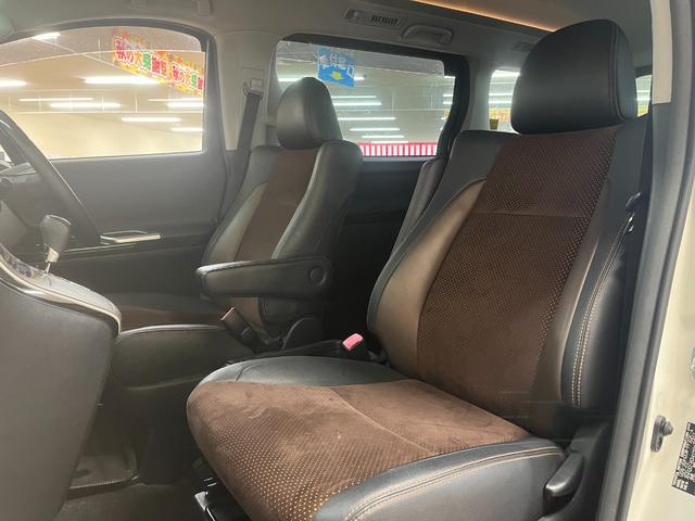 アルファード 240S タイプゴールドII 240Sタイプゴールド2_パワーバックドア 社外ナビ/フルセグTV/バックカメラ ETC LEDヘッドライト クルーズコントロール 両側パワースライドドア 社外アルミホイール プッシュスタート(32枚目)