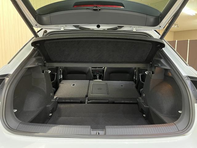 Ｔ－ロック ＴＤＩ　Ｒライン　ワンオーナー　純正ナビ　バックカメラ　ＥＴＣ　パワーバックドア　Ｂｌｕｅｔｏｏｔｈ　純正アルミホイール　キーフリー（37枚目）