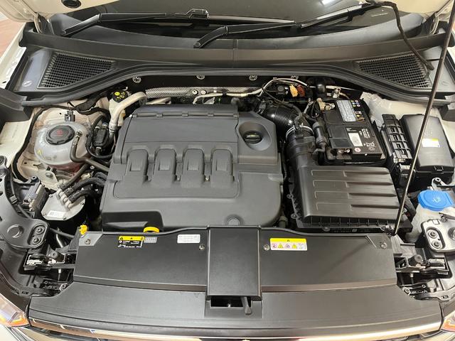 Ｔ－ロック ＴＤＩ　Ｒライン　ワンオーナー　純正ナビ　バックカメラ　ＥＴＣ　パワーバックドア　Ｂｌｕｅｔｏｏｔｈ　純正アルミホイール　キーフリー（48枚目）