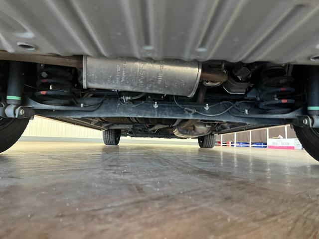 セレナ ｅ－パワー　ハイウェイスターＶ　ｅパワーハイウェイスターＶ＿ツインモニタ－＿プロパイロッド　ステアリングリモコン　スマートキー　純正アルミホイール　ＬＥＤヘッドライト　クルーズコントロール　両側パワースライドドア（47枚目）