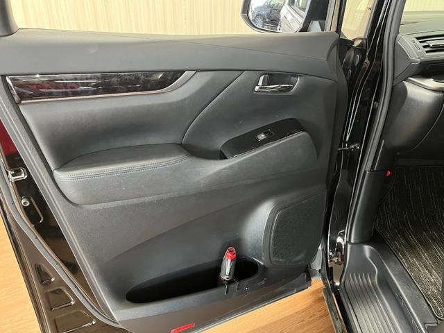 アルファード ２．５Ｓ　タイプゴールド　２．５Ｓタイプゴールド＿モデリスタエアロ＿ＳＲ　純正ディスプレイオーディオ／フルセグＴＶ／バックカメラ　両側パワースライドドア　パワーバックドア　純正アルミホイール　オットマン　ＥＴＣ　スマートキー（43枚目）