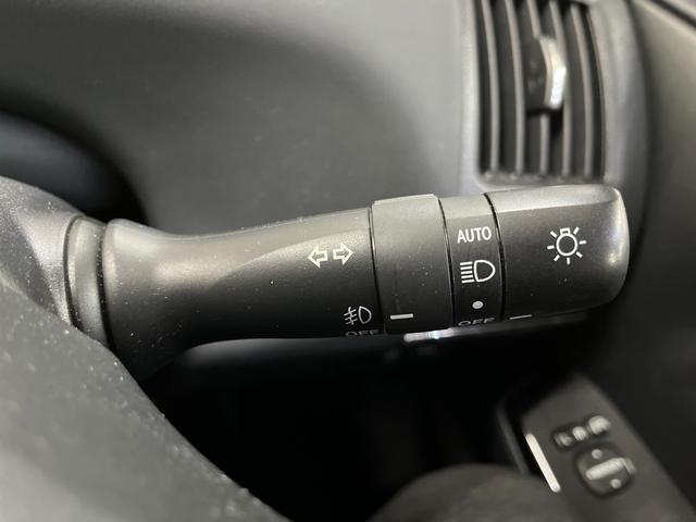 プリウスアルファ Sツーリングセレクション・GRスポーツ SツーリングセレクションGRスポーツ_純正ナビ/フルセグTV/バックモニター/bluetooth ドライブレコーダー ステアリングリモコン ETC プッシュスタート スマートキー 純正アルミホイール(18枚目)