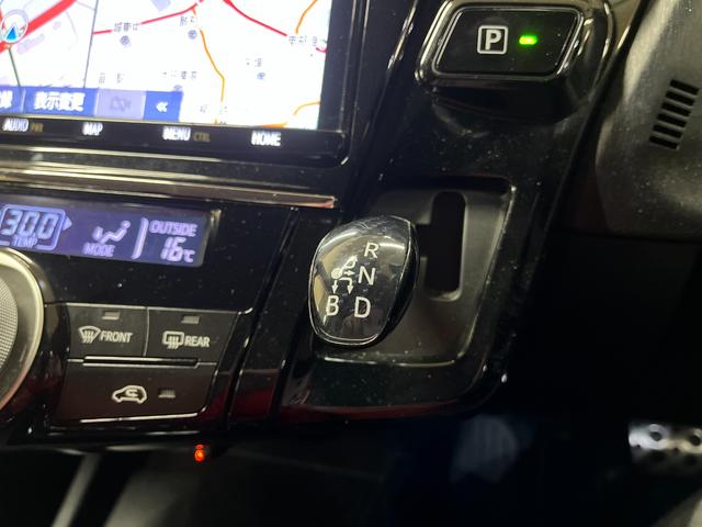 プリウスアルファ Sツーリングセレクション・GRスポーツ SツーリングセレクションGRスポーツ_純正ナビ/フルセグTV/バックモニター/bluetooth ドライブレコーダー ステアリングリモコン ETC プッシュスタート スマートキー 純正アルミホイール(23枚目)