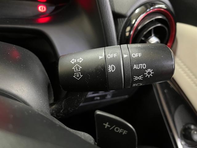 デミオ XDノーブルクリムゾン_360°モニタ-_純正ナビ/フルセグTV ETC ステアリングリモコン クリアランスソナー スマートキー シートヒーター 純正アルミホイール LEDヘッドライト(18枚目)