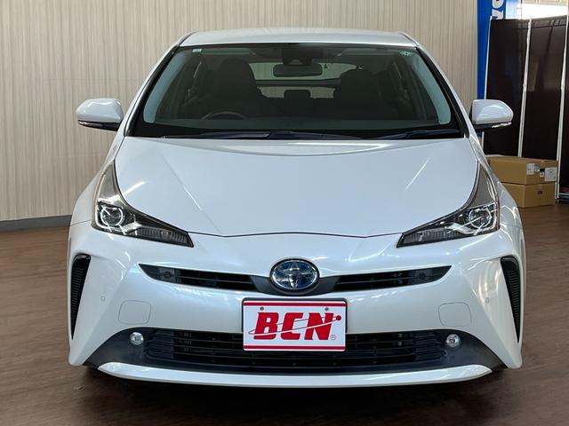 プリウス Ｓ　Ｓ＿純正ナビ／ワンセグＴＶ／バックモニタ－／ｂｌｕｅｔｏｏｔｈ＿ＥＴＣ＿クルーズコントロール＿トヨタセーフティセンス　ステアリングリモコン　純正アルミホイール　ＬＥＤヘッドライト　スマートキー（2枚目）