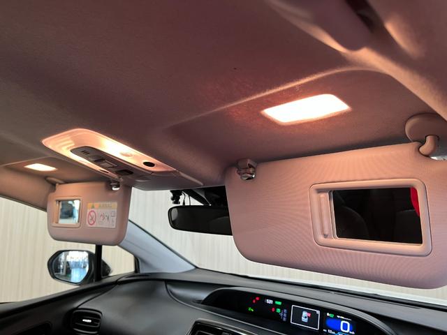 プリウス Ｓ　Ｓ＿純正ナビ／ワンセグＴＶ／バックモニタ－／ｂｌｕｅｔｏｏｔｈ＿ＥＴＣ＿クルーズコントロール＿トヨタセーフティセンス　ステアリングリモコン　純正アルミホイール　ＬＥＤヘッドライト　スマートキー（28枚目）