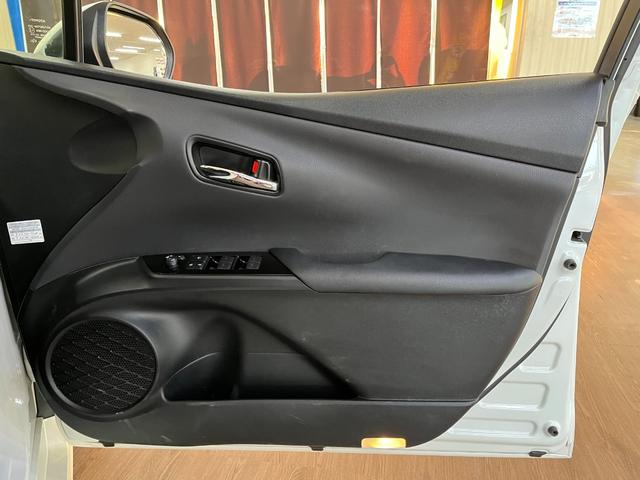 プリウス Ｓ　Ｓ＿純正ナビ／ワンセグＴＶ／バックモニタ－／ｂｌｕｅｔｏｏｔｈ＿ＥＴＣ＿クルーズコントロール＿トヨタセーフティセンス　ステアリングリモコン　純正アルミホイール　ＬＥＤヘッドライト　スマートキー（36枚目）