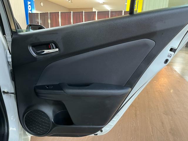 プリウス Ｓ　Ｓ＿純正ナビ／ワンセグＴＶ／バックモニタ－／ｂｌｕｅｔｏｏｔｈ＿ＥＴＣ＿クルーズコントロール＿トヨタセーフティセンス　ステアリングリモコン　純正アルミホイール　ＬＥＤヘッドライト　スマートキー（38枚目）
